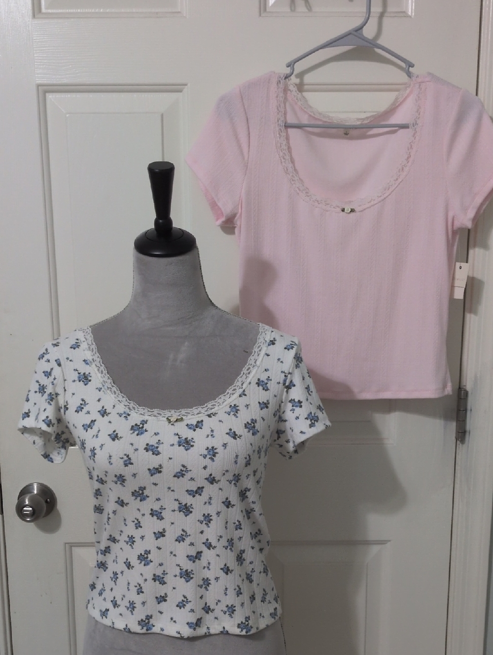 Women’s Scoop Neck Short Sleeve Top - Pink
